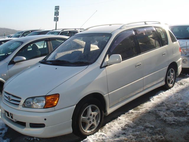 1998 Toyota Ipsum