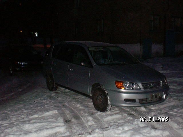 1998 Toyota Ipsum