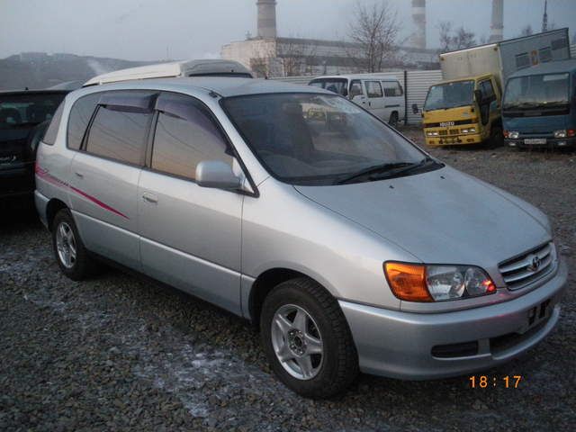 1998 Toyota Ipsum