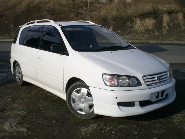 1998 Toyota Ipsum