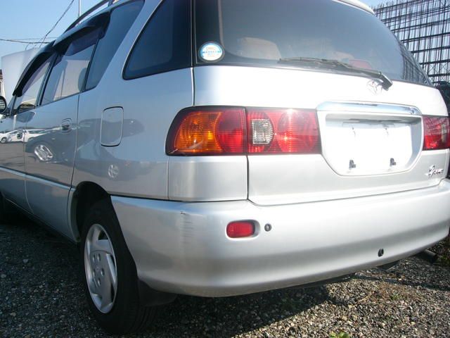 1998 Toyota Ipsum