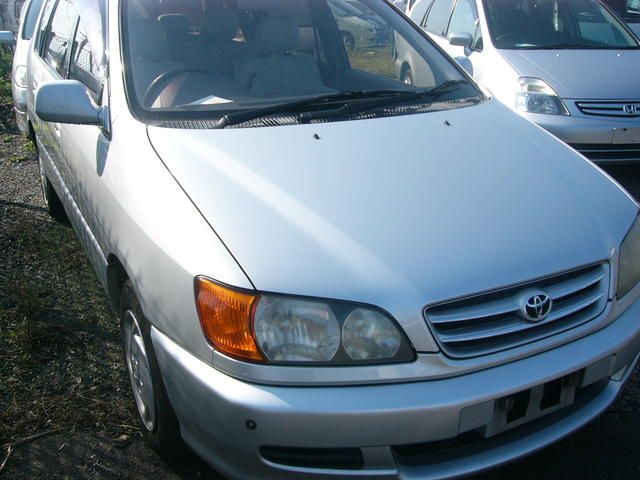 1998 Toyota Ipsum