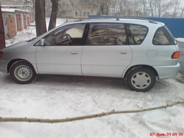 1998 Toyota Ipsum