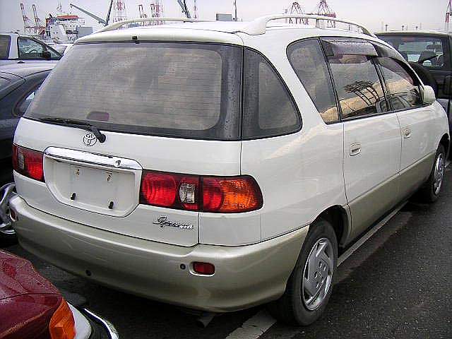 1998 Toyota Ipsum Photos