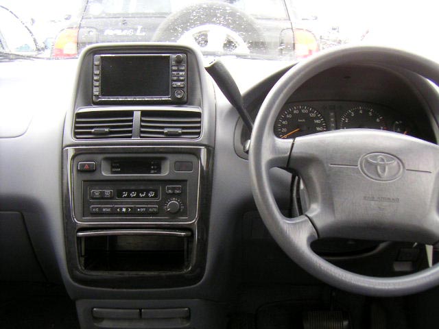 1998 Toyota Ipsum Photos