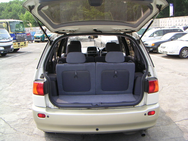 1998 Toyota Ipsum Pictures