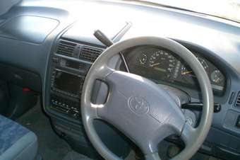 1998 Toyota Ipsum Pictures