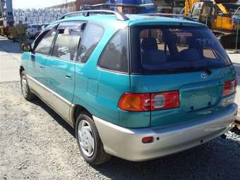 1998 Toyota Ipsum Pictures