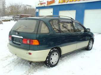 1998 Toyota Ipsum Photos