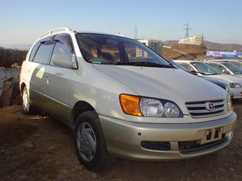 1999 Toyota Ipsum