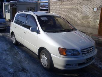 1999 Toyota Ipsum