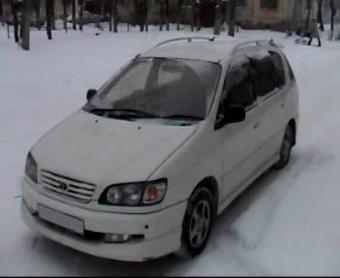 1999 Toyota Ipsum