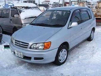 1999 Toyota Ipsum