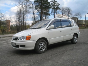 1999 Toyota Ipsum