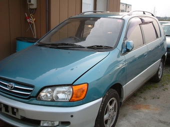 1999 Toyota Ipsum