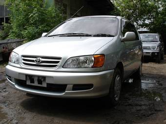 1999 Toyota Ipsum