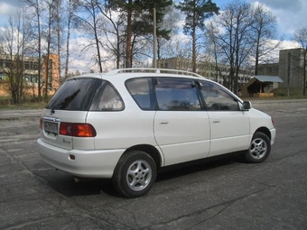 1999 Toyota Ipsum