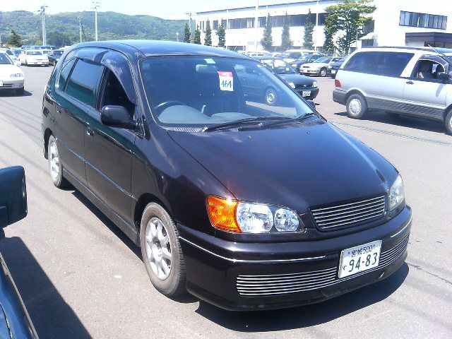 1999 Toyota Ipsum