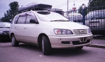 1999 Toyota Ipsum