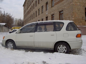 1999 Toyota Ipsum
