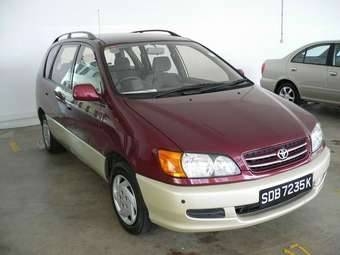 1999 Toyota Ipsum