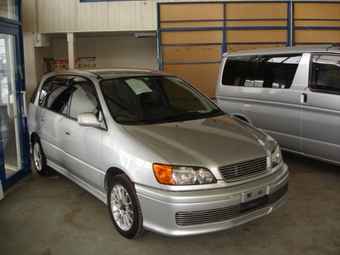 1999 Toyota Ipsum