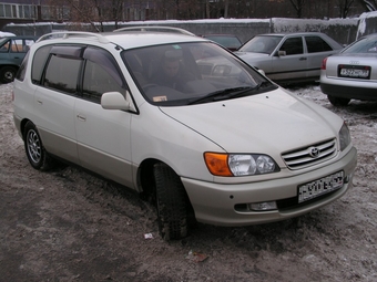 1999 Toyota Ipsum