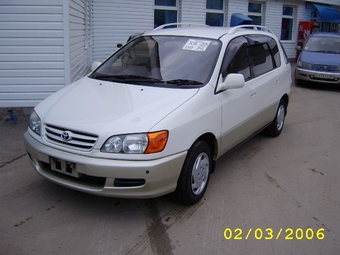 1999 Toyota Ipsum