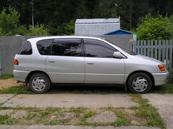 1999 Toyota Ipsum