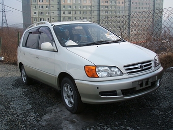 1999 Toyota Ipsum