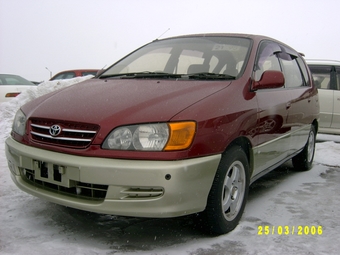 1999 Toyota Ipsum