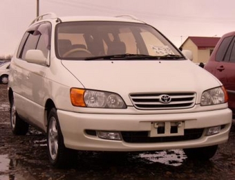 1999 Toyota Ipsum