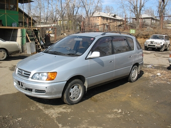 1999 Toyota Ipsum