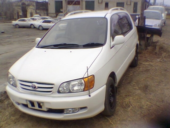 1999 Toyota Ipsum