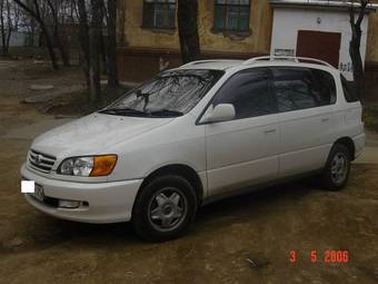 1999 Toyota Ipsum