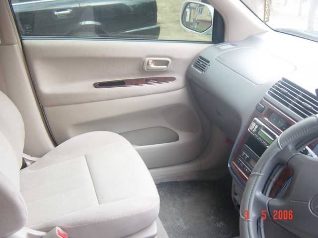 1999 Toyota Ipsum