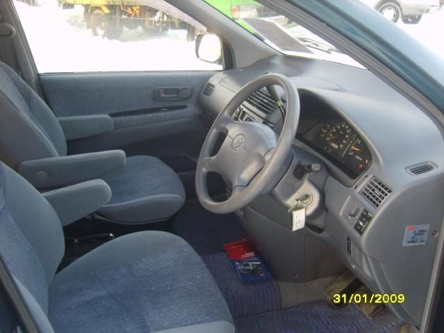 1999 Toyota Ipsum