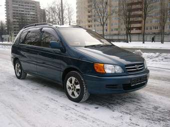 1999 Toyota Ipsum