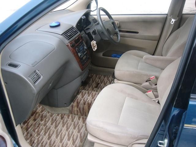 1999 Toyota Ipsum
