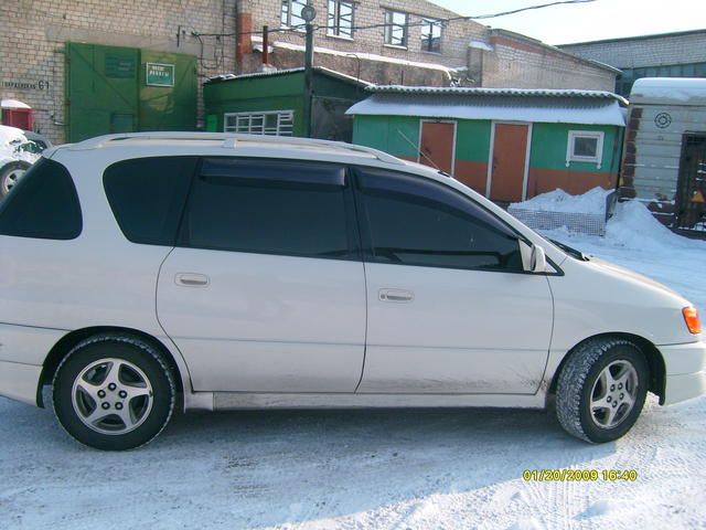 1999 Toyota Ipsum