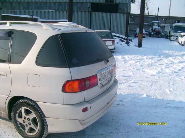 1999 Toyota Ipsum