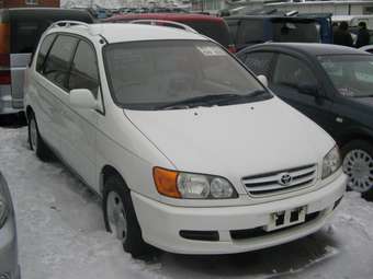 1999 Toyota Ipsum
