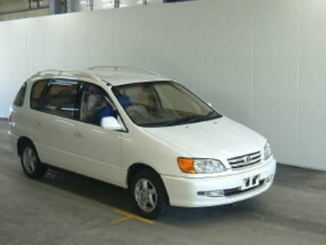 1999 Toyota Ipsum