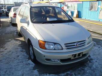 1999 Toyota Ipsum