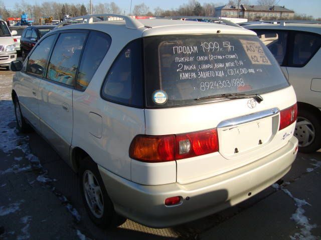 1999 Toyota Ipsum