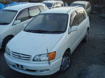 1999 Toyota Ipsum