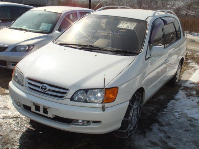 1999 Toyota Ipsum