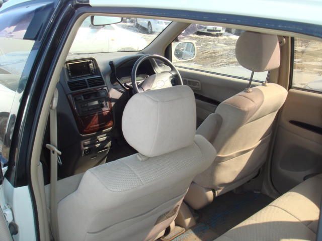 1999 Toyota Ipsum