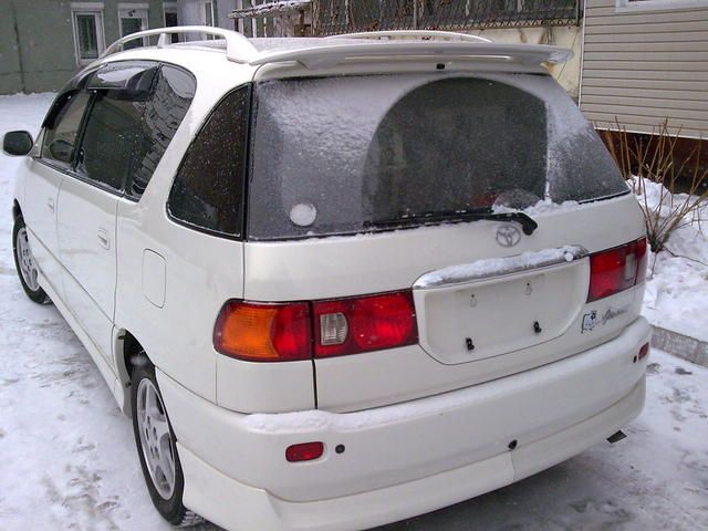 1999 Toyota Ipsum