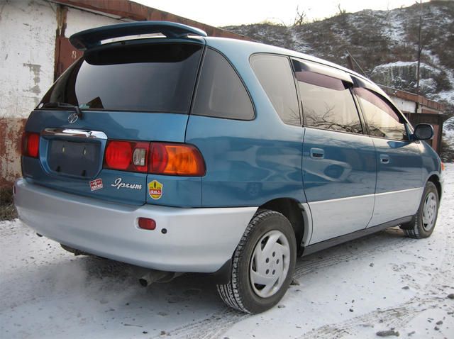 1999 Toyota Ipsum